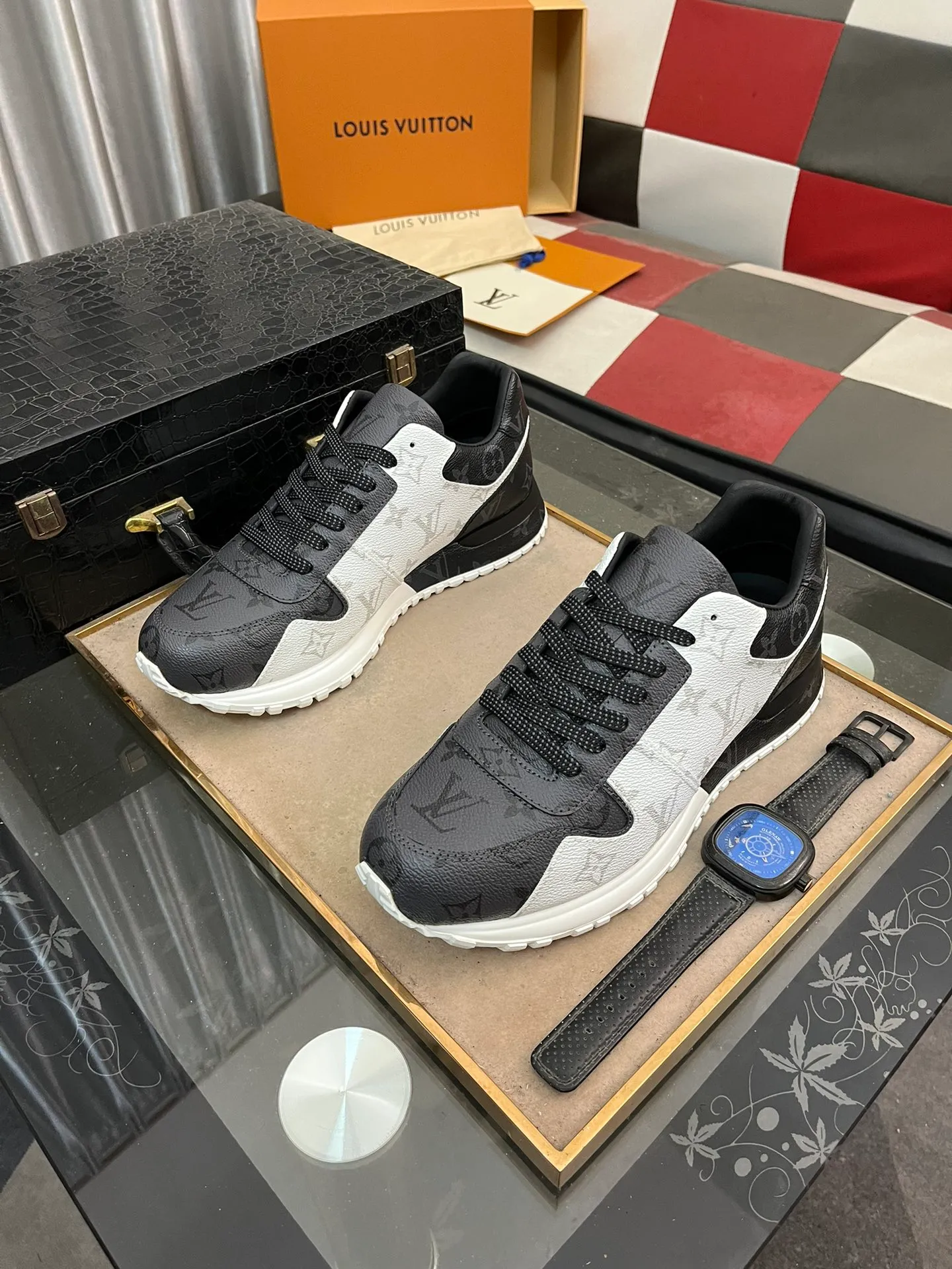 Men's shoes 💰540⌚️⌚️LV Louis Vuitton. The latest fashionable casual shoes are popular in physical stores. New spring and summer comfortable imported custom original cowhide, unique jacquard fabric element design. With sheepskin lining, Lv original base, [sun][sun] high-end packaging and high quality💪Details determine quality, code number 38-44